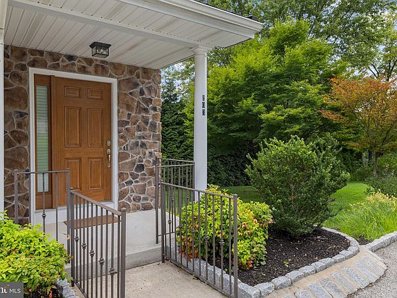 4th image of 103 Erika Ln