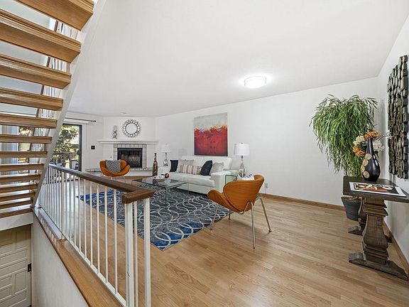 5th image of 2411 Carlmont Dr APT 102