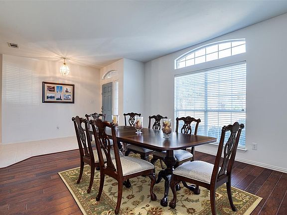 4th image of 10121 Loving Trail Dr