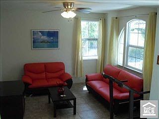 5th image of 240 W Sparkleberry Ave