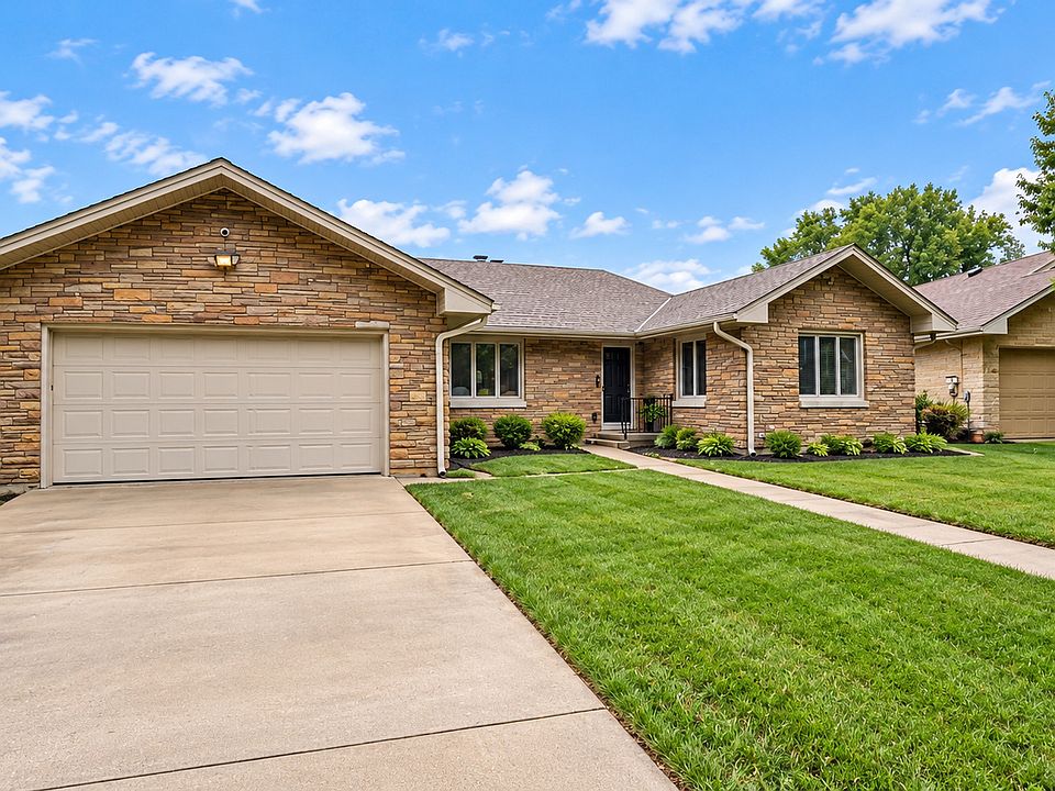 1st image of 760 Riverside Ct