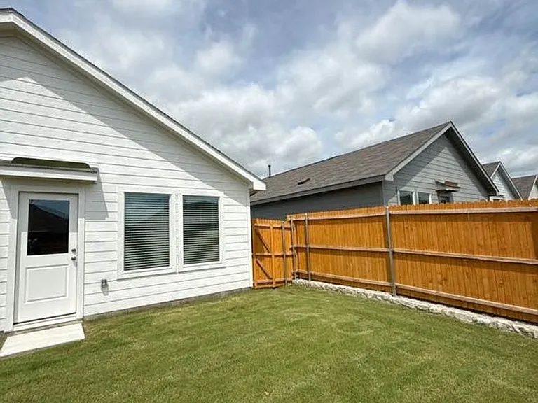3911 Ontario Way — Photo 20