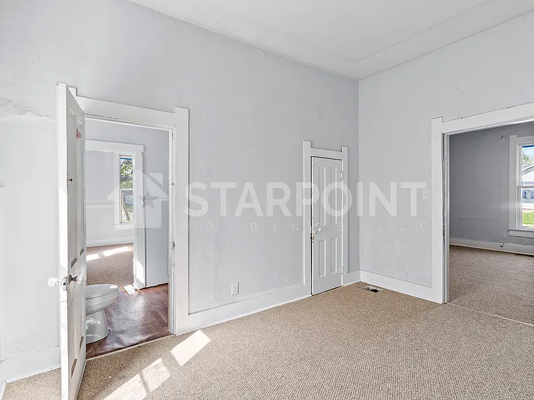 1504 Halford St — Photo 4