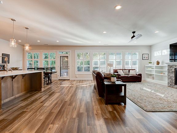 5th image of 18103 NE 150th Ct