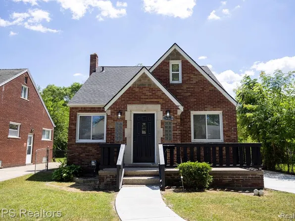 21212 Universal Ave, Eastpointe, MI 48021