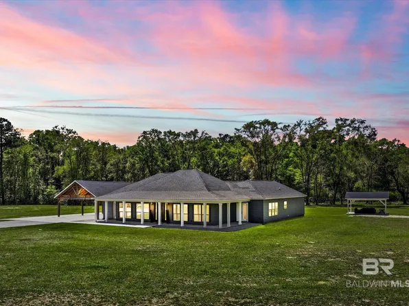 7232 Old Military Rd, Theodore, AL 36582