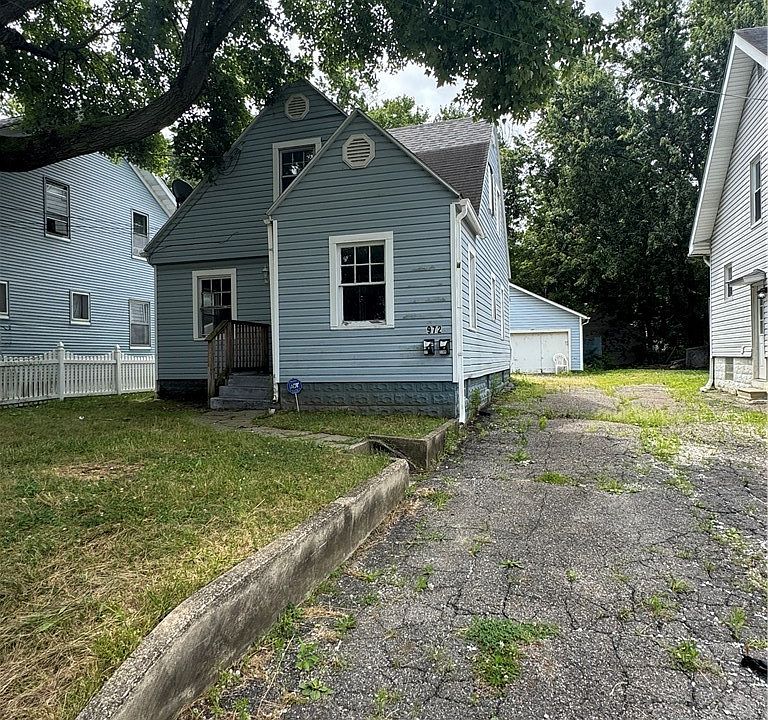 2nd image of 972 Hunt St