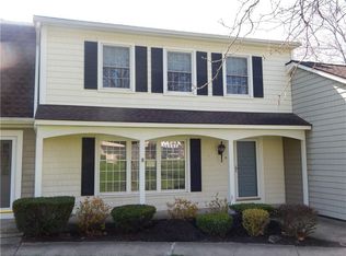 48 New Wickham Dr, Penfield, NY 14526