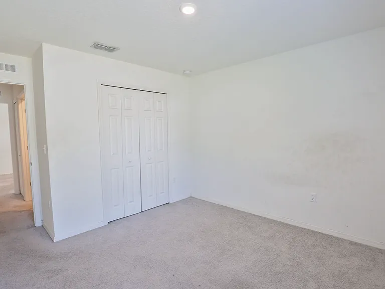 2352 SE Surrey Pl — Photo 23