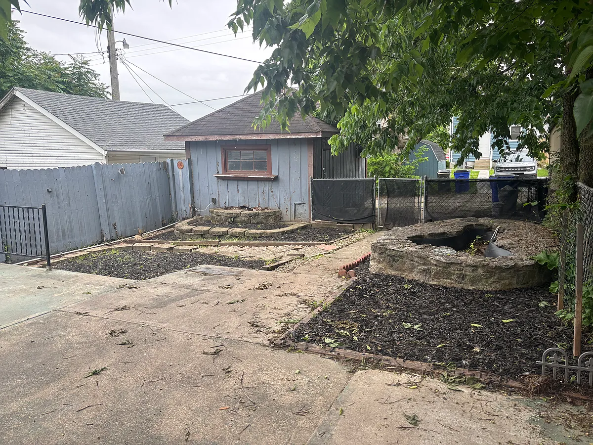 Building Photo - 227 Gordon Ave