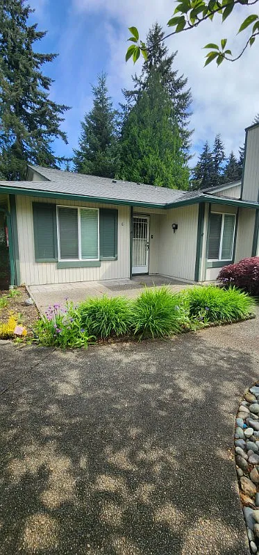 S 323rd Pl, Federal Way — Photo 4