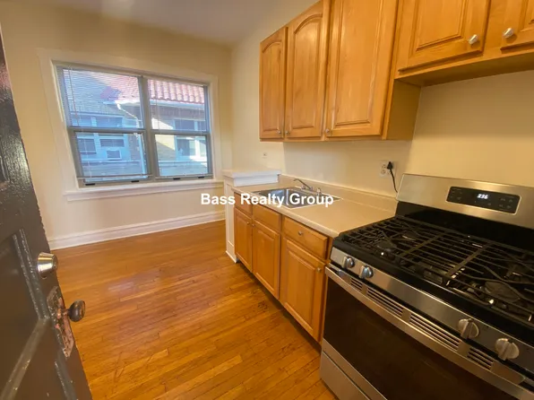 7761 N Sheridan Rd #1B, Chicago, IL 60626