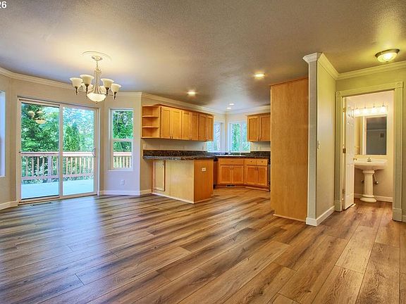 3rd image of 2110 NE 97th Cir