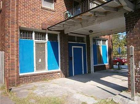 2nd image of 2100 Augusta Ave