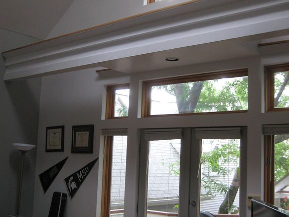 2nd image of 1453 W Belmont Ave APT 4