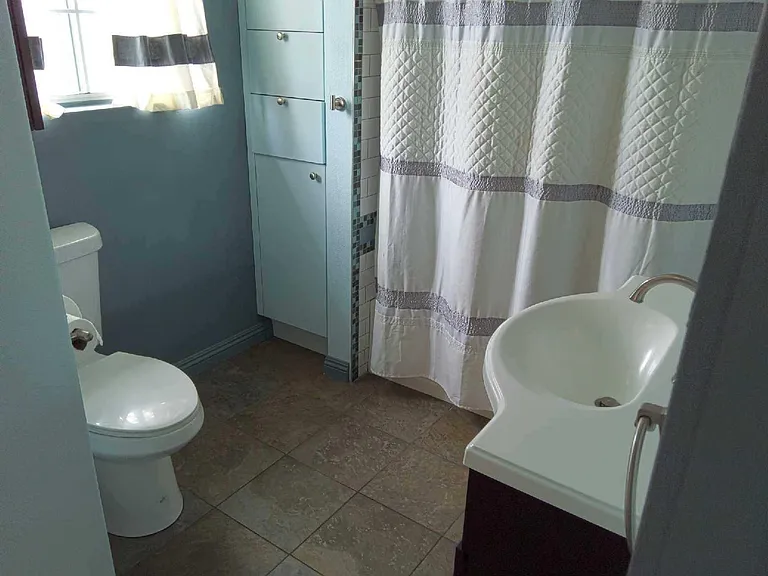 Bathroom with plenty of storage