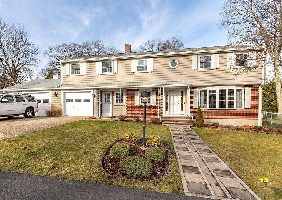 1st image of 19 Sherwood Dr