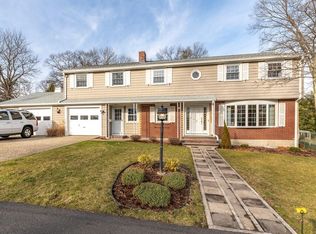 19 Sherwood Dr, Norwood, MA 02062