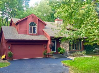 1600 Windtree Ln, Delavan, WI 53115