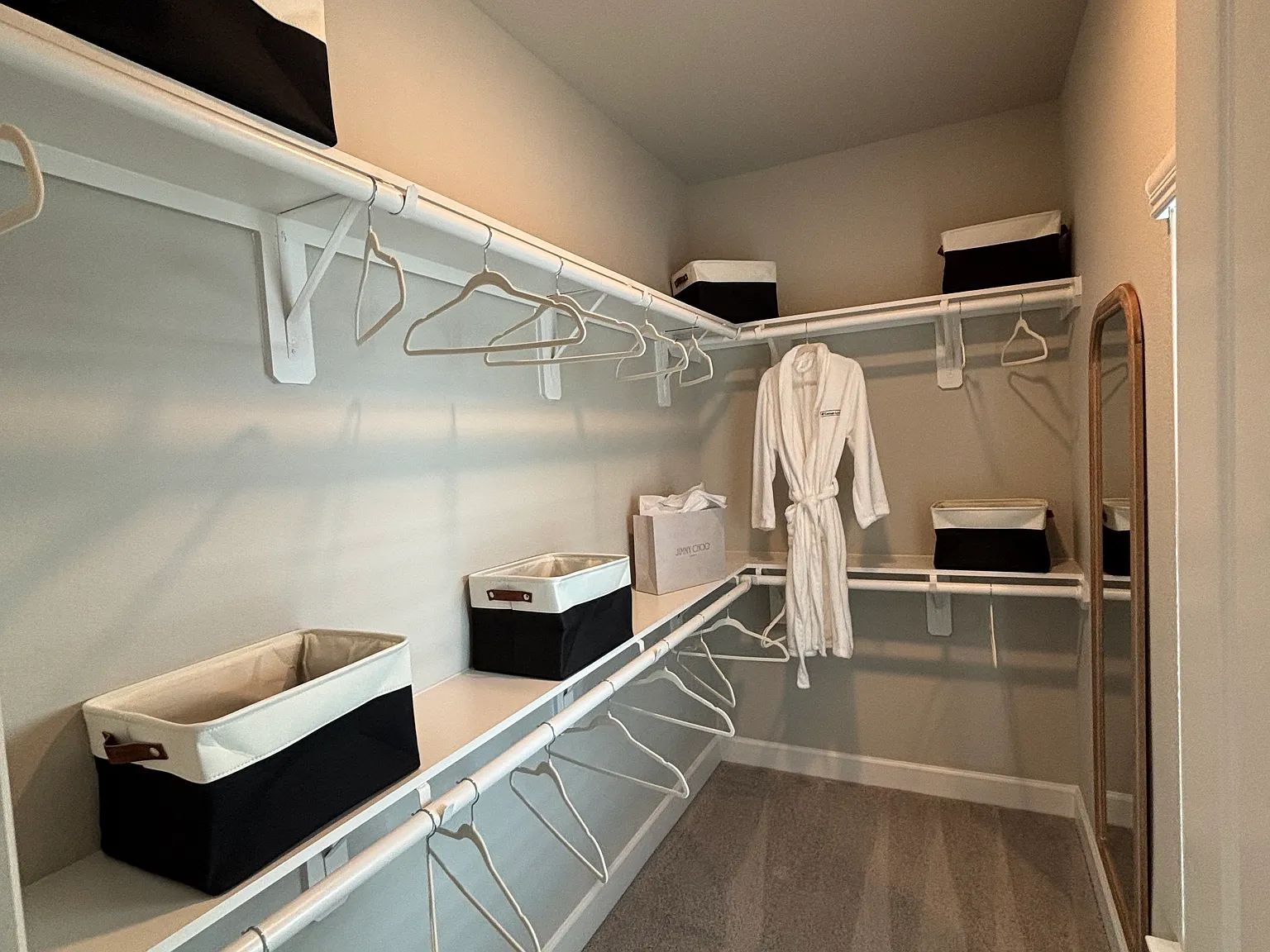 3 bed, 1269 sqft, $2,500 — Photo 3