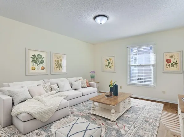 189 Belvidere St E, Saint Paul, MN 55107