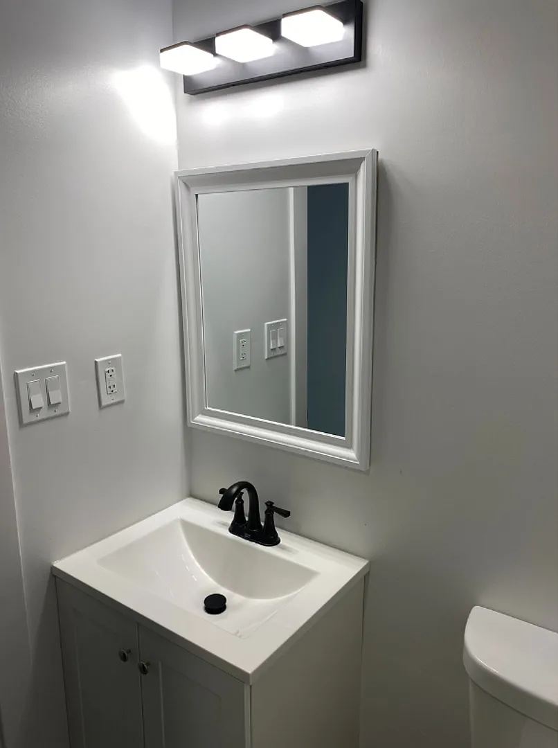 710 North Fulton Avenue — Photo 4