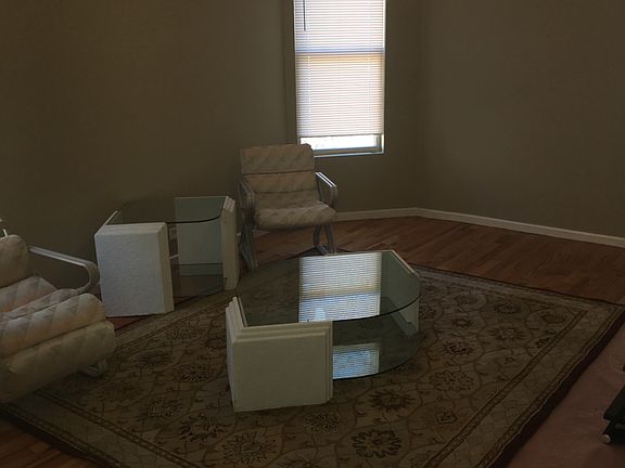 4th image of 6250 S Evans Ave #2