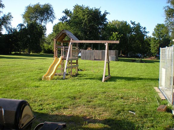 5th image of 4770 NE 38th Ave