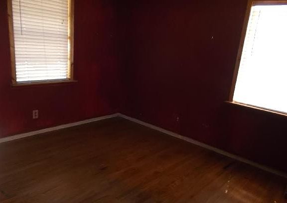 5th image of 815 Red Bud Dr