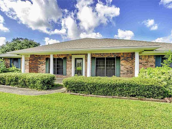 3rd image of 2505 Highland Blvd