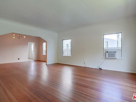 4th image of 801 N Croft Ave #1/2