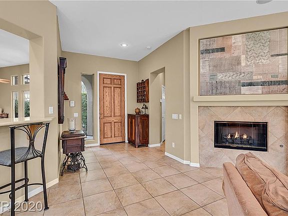 5th image of 107 Emerald Dunes Cir