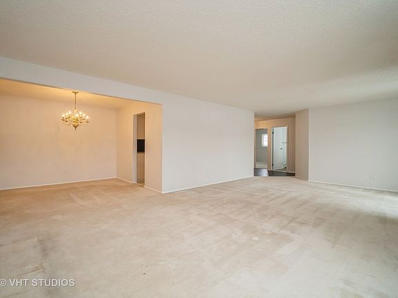 5th image of 8998 Kennedy Dr APT 1G