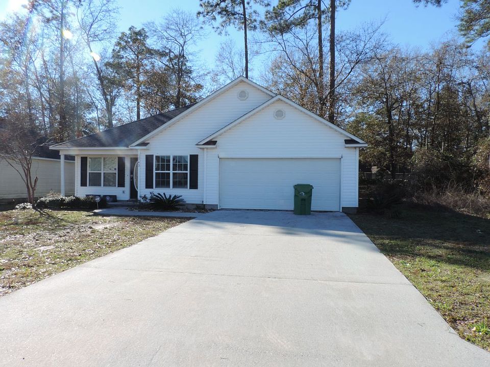 1743 Eli Place