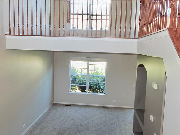 3rd image of 749 S Jade Ln