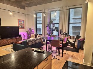 20 N State St APT 303, Chicago, IL 60602