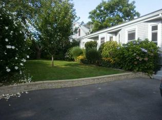 34 Keeher Ave, Newport, RI 02840