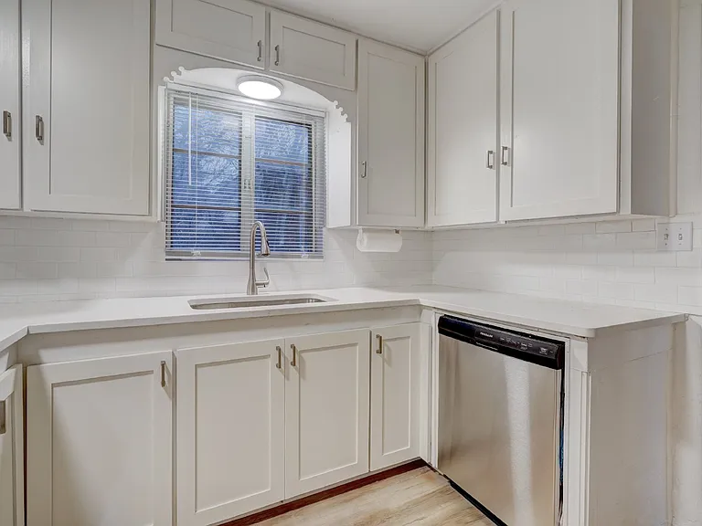 2701 NW 48th St — Photo 35