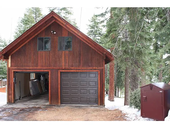3940 Forest Rd photo 1