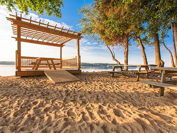 Southpoint Beach Park