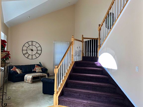3rd image of 10 Conran Ct