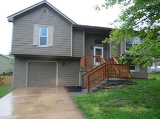 33495 Valley View St, De Soto, KS 66018