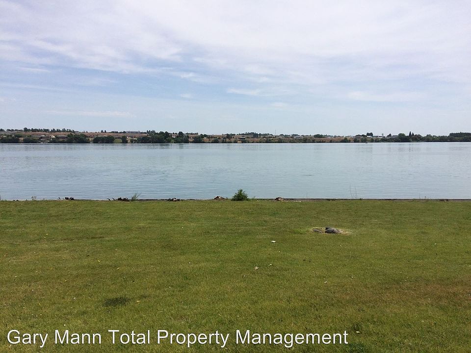 1st image of 4997 Westshore Dr NE