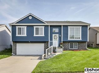 17215 Spaulding St, Omaha, NE 68116