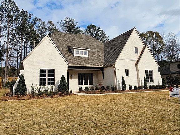 2nd image of 709 Bethesda Ct