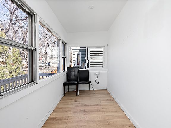 4th image of 11919 96th St NW