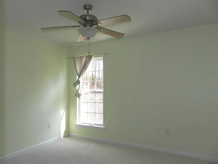 1409 Corwith Dr — Photo 14
