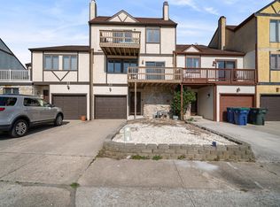 33 Beacon Ln, Brigantine, NJ 08203