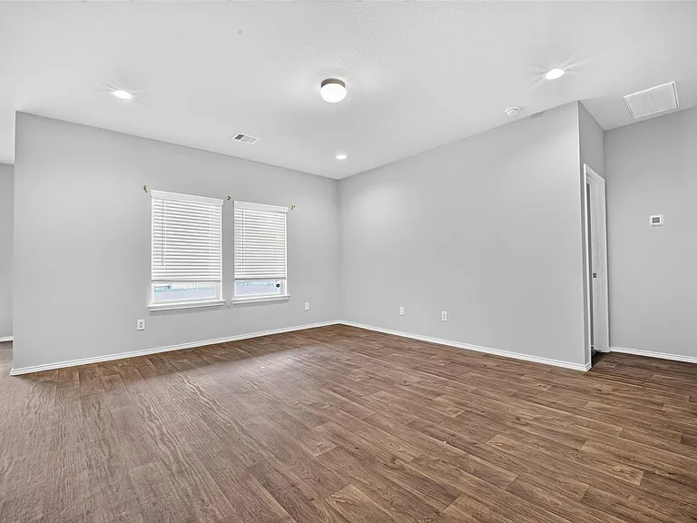 2330 Georgina Falls Dr — Photo 6