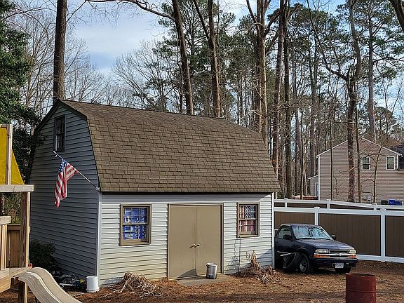 5th image of 3 Whits Ct